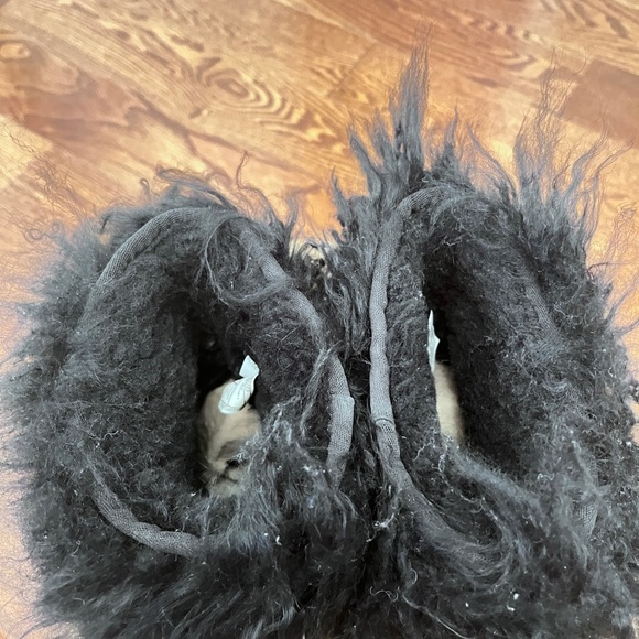 UGG Sheepskin Cuff Boot - Picture 4 of 4